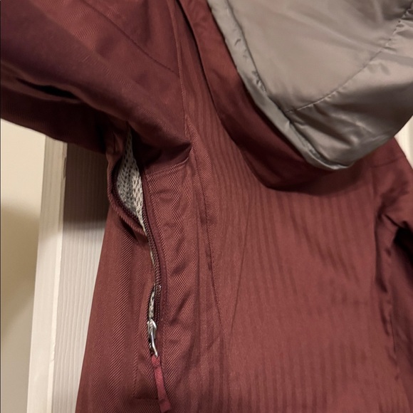 BURTON SKI/ SNOWBOARD JACKET 🧥SIZE SMALL  ⛷️ EXCELLENT condition, worn one time. - Picture 12 of 16